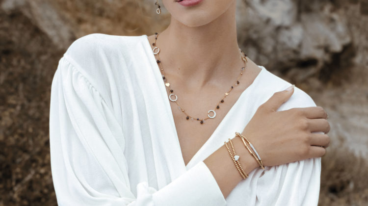 DIVINE EXCLUSIVITY – MEZZALUNA VON AL CORO