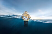 rolex-keep-exploring-discover-rolex-oyster-story-m126233-0015_first_oyster_octagonal_1926_2604_0001-portrait
